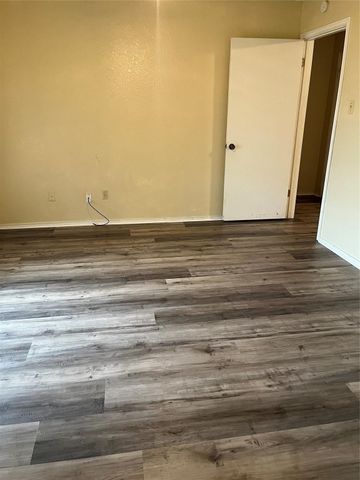 7464 Queensbury Circle, Fort Worth, TX 76133