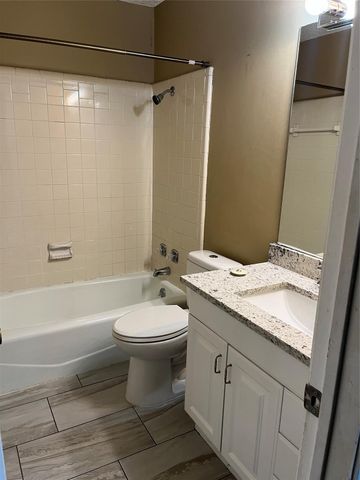 7464 Queensbury Circle, Fort Worth, TX 76133