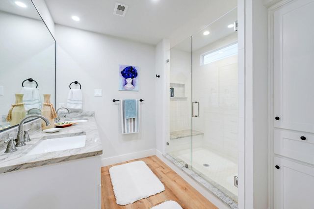 213 Overlook CT, Wimberley, TX 78676