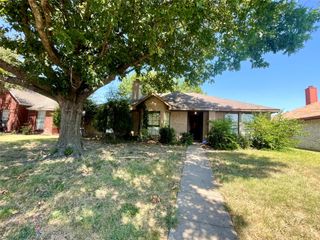 2611 Trumpet Drive, Rowlett, TX 75089