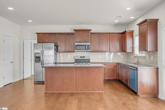 209 Hartwood Lake Lane, Greer, SC 29650