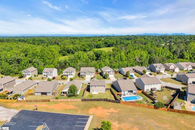 209 Hartwood Lake Lane, Greer, SC 29650