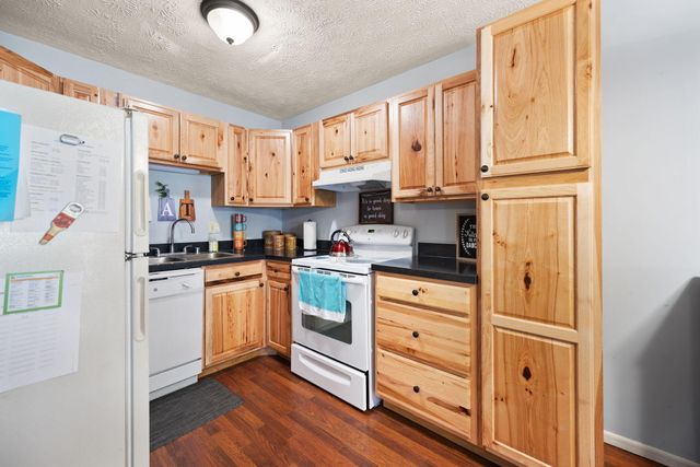 42-3 Woodson Bend Resort Woodson Bend Resort, Bronston, KY 42518