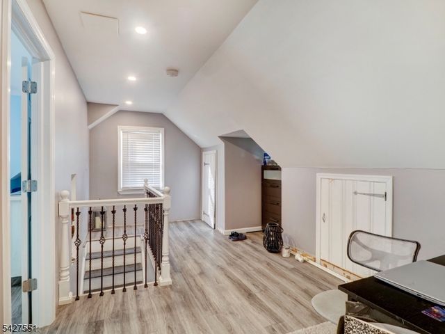 382 Douglas Rd, Roselle Boro, NJ 07203
