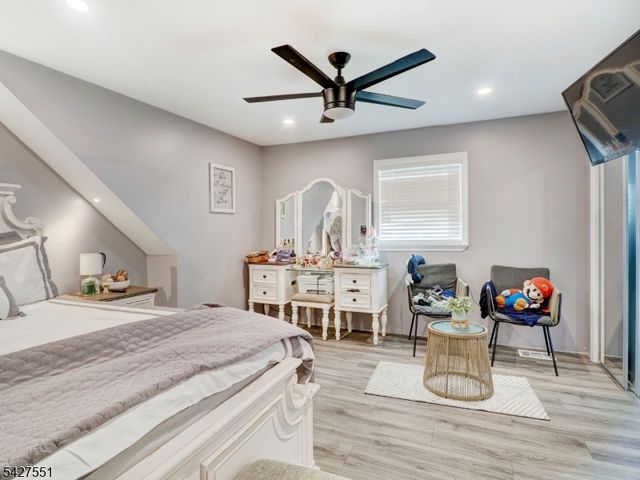 382 Douglas Rd, Roselle Boro, NJ 07203