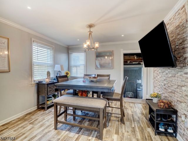 382 Douglas Rd, Roselle Boro, NJ 07203
