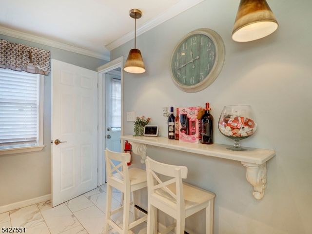 382 Douglas Rd, Roselle Boro, NJ 07203