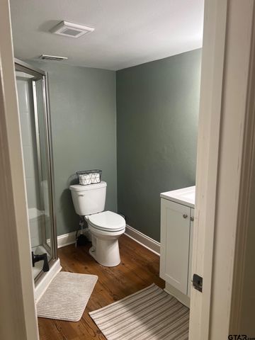 2217 Bass Hollow Circle, Jacksonville, TX 75766