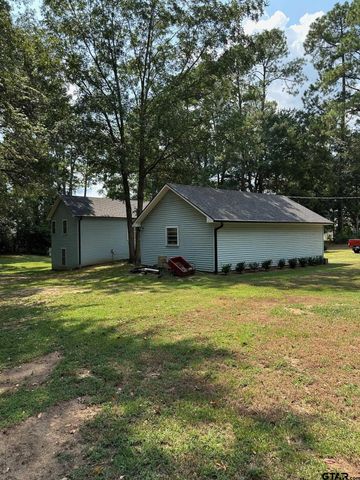 2217 Bass Hollow Circle, Jacksonville, TX 75766