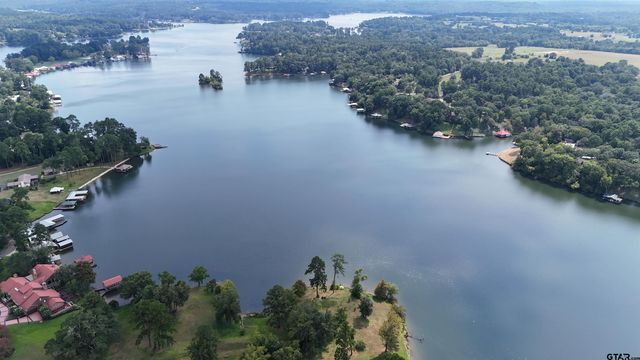 2217 Bass Hollow Circle, Jacksonville, TX 75766