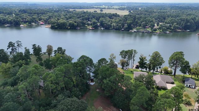 2217 Bass Hollow Circle, Jacksonville, TX 75766