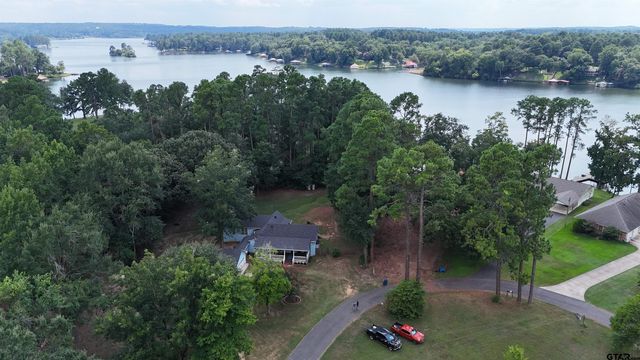 2217 Bass Hollow Circle, Jacksonville, TX 75766