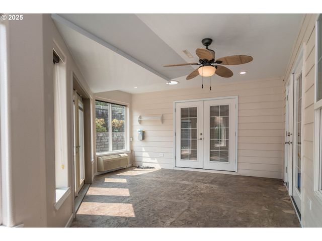 204 RAINBOW RIDGE Ave, Roseburg, OR 97471