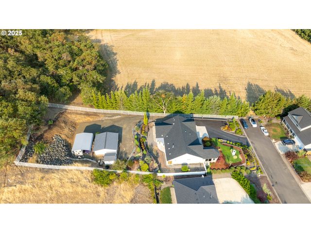 204 RAINBOW RIDGE Ave, Roseburg, OR 97471