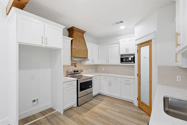 7694 Portwood Road, Azle, TX 76020