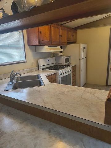 1250 Winn Road, Bowie, TX 76230