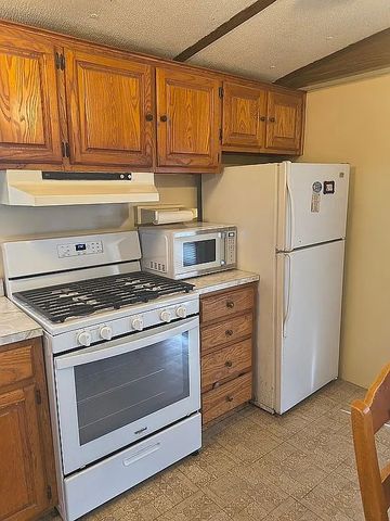 1250 Winn Road, Bowie, TX 76230