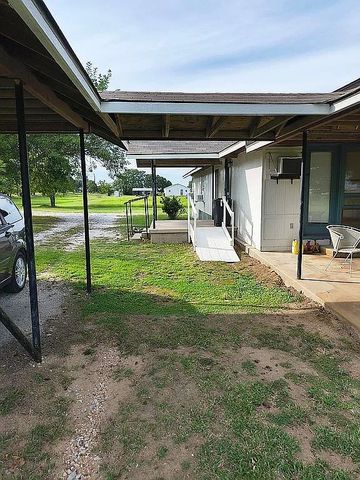 1250 Winn Road, Bowie, TX 76230