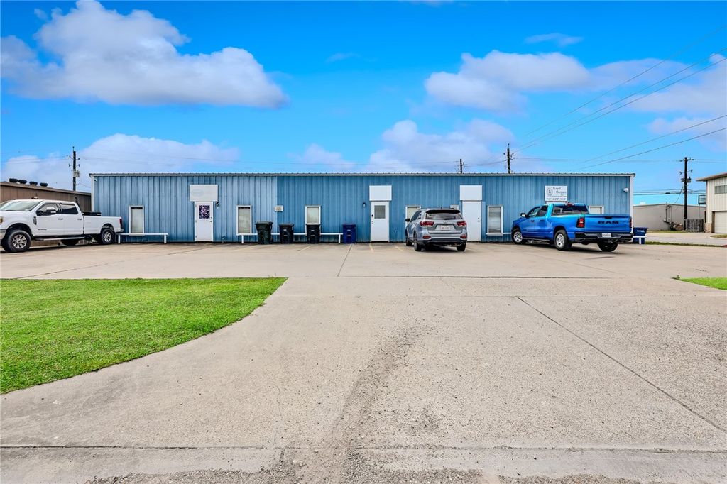 3801 Saturn 103, Corpus Christi, TX 78413 — photo 2