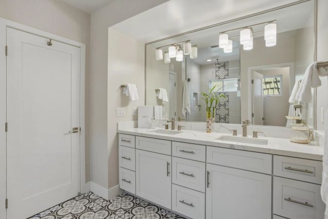 4028 Shasta St, San Diego, CA 92109