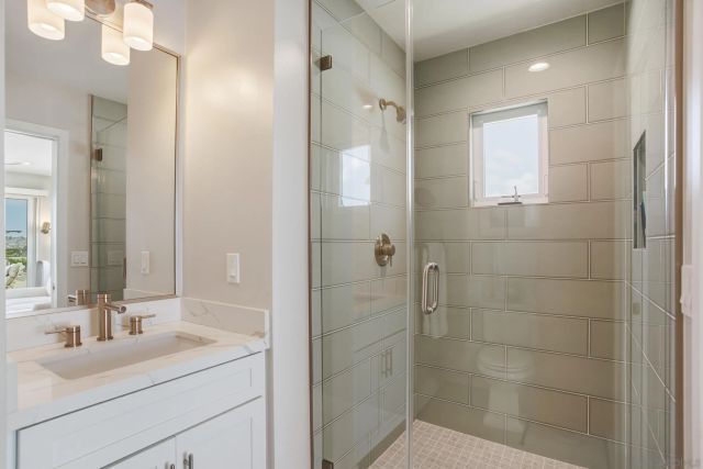 4028 Shasta St, San Diego, CA 92109