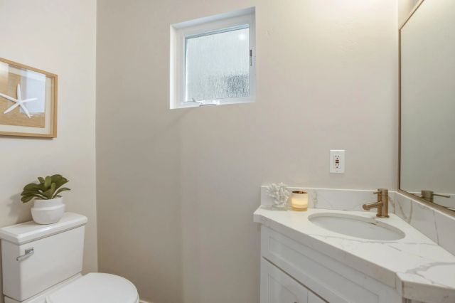 4028 Shasta St, San Diego, CA 92109