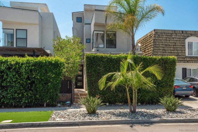 4028 Shasta St, San Diego, CA 92109