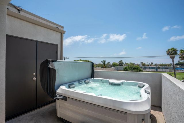 4028 Shasta St, San Diego, CA 92109
