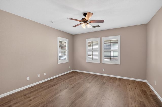 8150 Crystal Walk Cir, Elk Grove, CA 95758