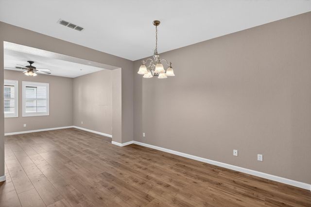 8150 Crystal Walk Cir, Elk Grove, CA 95758