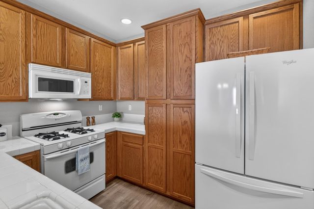 8150 Crystal Walk Cir, Elk Grove, CA 95758