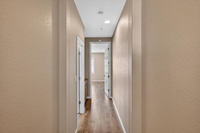 8150 Crystal Walk Cir, Elk Grove, CA 95758