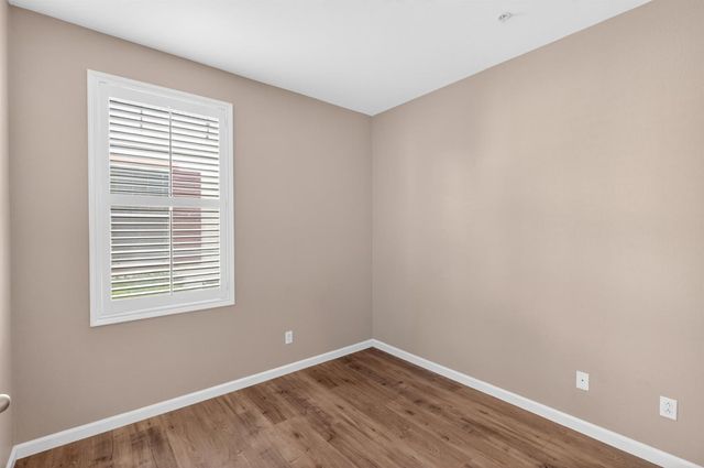 8150 Crystal Walk Cir, Elk Grove, CA 95758