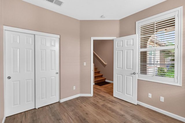 8150 Crystal Walk Cir, Elk Grove, CA 95758