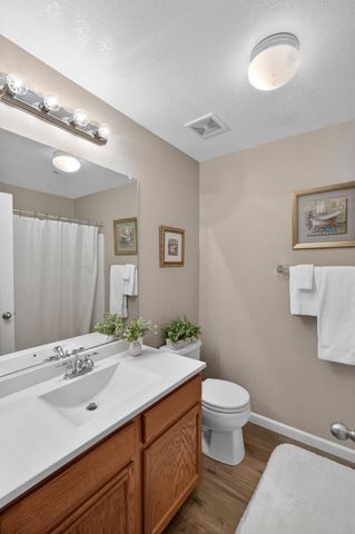8150 Crystal Walk Cir, Elk Grove, CA 95758