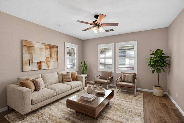 8150 Crystal Walk Cir, Elk Grove, CA 95758