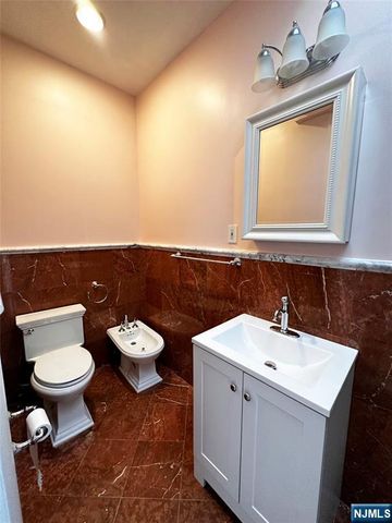 435 59th Street, West New York, NJ 07093