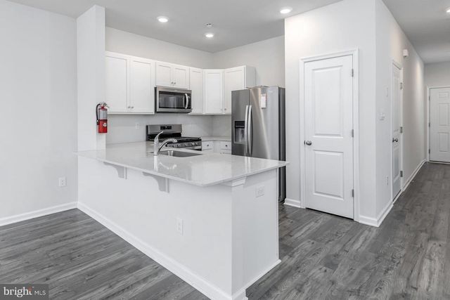 309 MAZZEO DR, Glassboro, NJ 08028