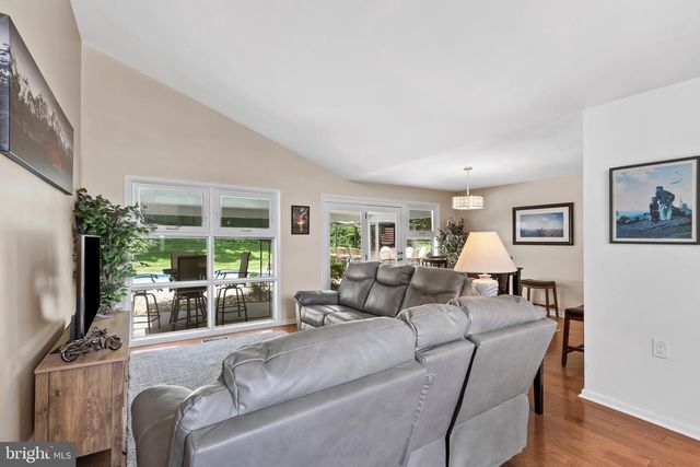 450 FOSTER DR, Springfield, PA 19064