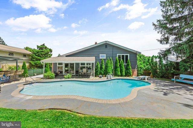 450 FOSTER DR, Springfield, PA 19064