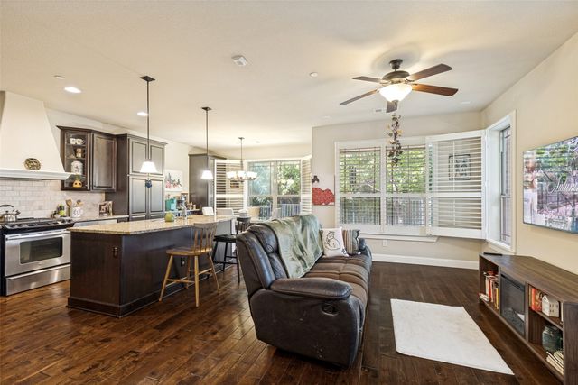 1017 Brook Hollow Drive, Euless, TX 76039
