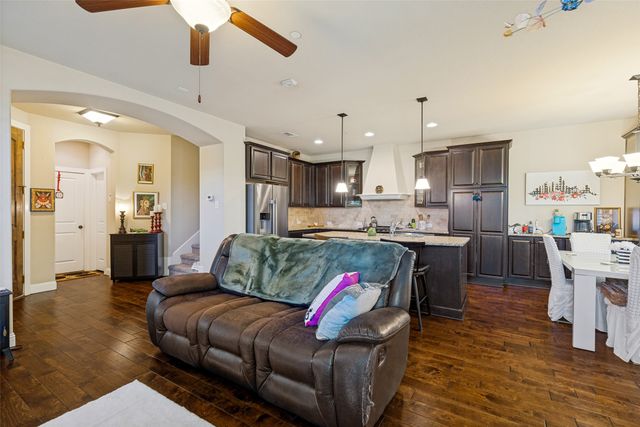 1017 Brook Hollow Drive, Euless, TX 76039