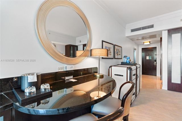 4391 Collins Ave 303, Miami Beach, FL 33140