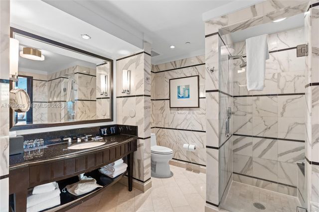 4391 Collins Ave 303, Miami Beach, FL 33140