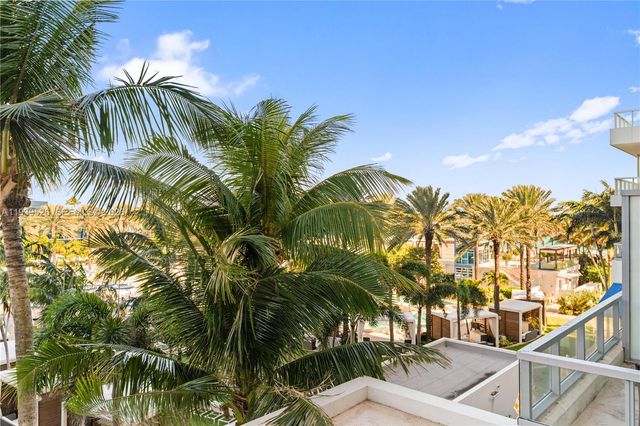 4391 Collins Ave 303, Miami Beach, FL 33140