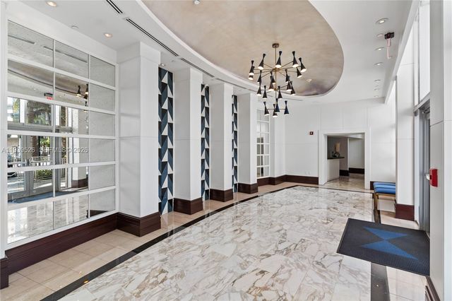 4391 Collins Ave 303, Miami Beach, FL 33140