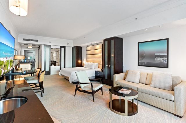 4391 Collins Ave 303, Miami Beach, FL 33140