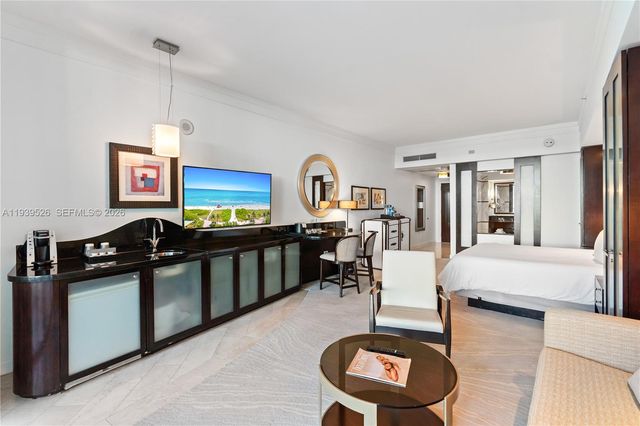 4391 Collins Ave 303, Miami Beach, FL 33140