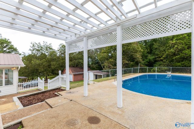 2122 Winchester Road NW, Huntsville, AL 35810