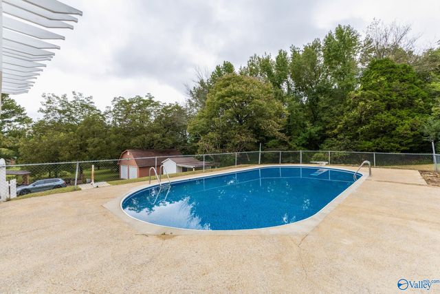 2122 Winchester Road NW, Huntsville, AL 35810
